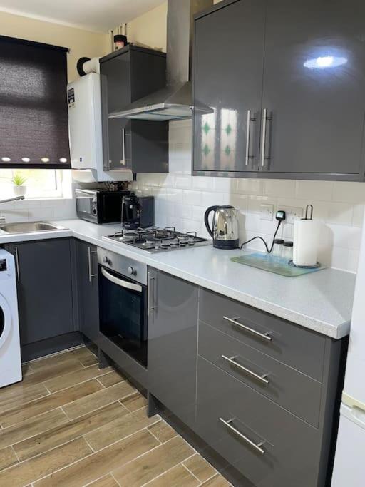Modern 2 Bedroom Apartment In Derby City Centre Екстериор снимка